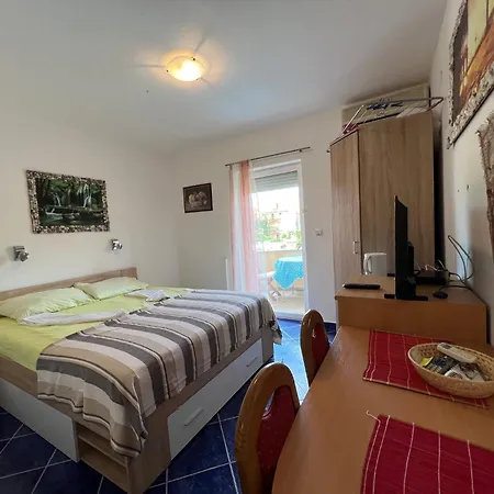 Apartment Mijic *